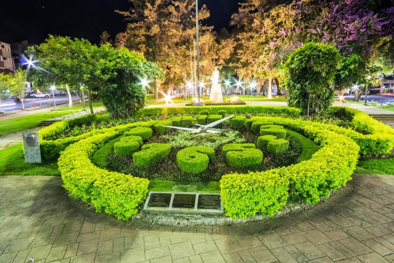Hotel Euro Suite Pocos De Caldas By Nacional Inn Zewnętrze zdjęcie